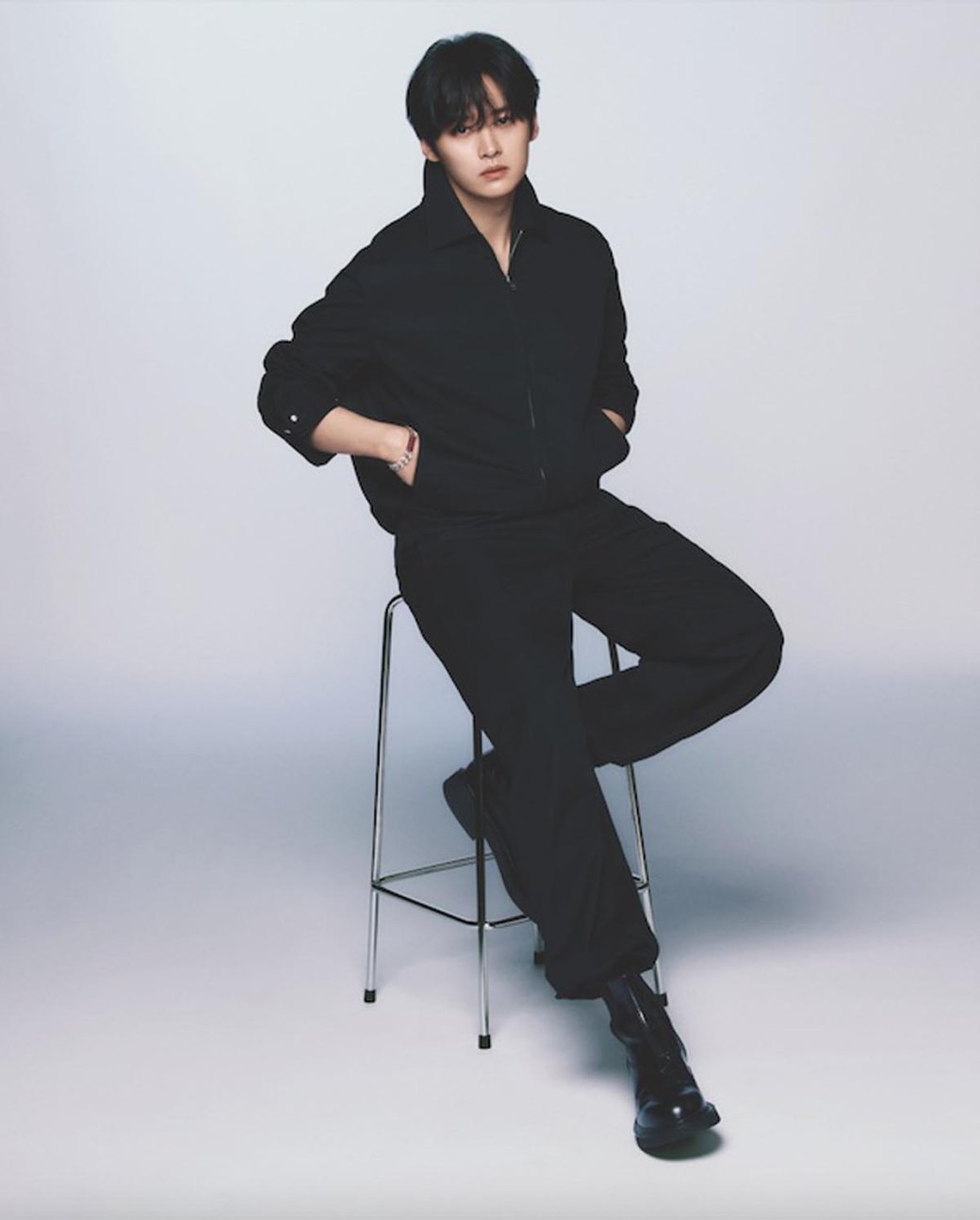 Галерея Ли Ноу из Stray Kids стал международным амбассадором бренда Gucci - 2 фото