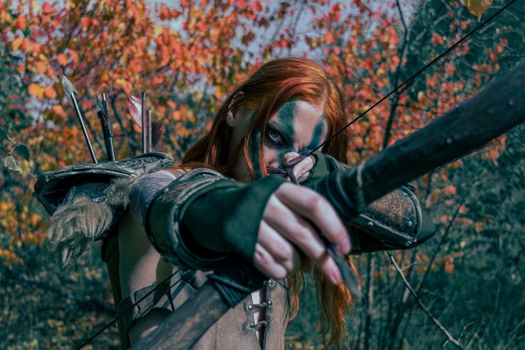 Модель показала атмосферный косплей на Эйлу Охотницу из Elder Scrolls 5 Skyrim — изображение 6