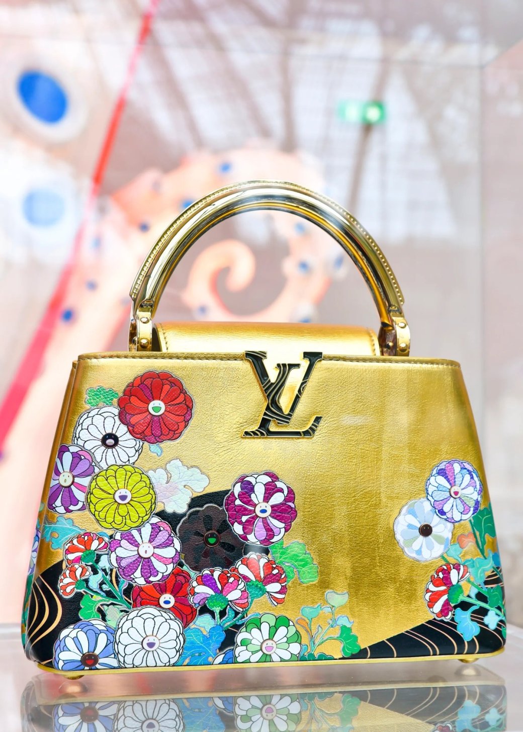 Louis Vuitton и Такаши Мураками представили новую коллекцию сумок Artycapucines на Art Basel — изображение 3
