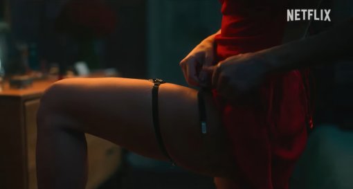 Netflix опубликовал трейлер эротического триллера Burning Betrayal