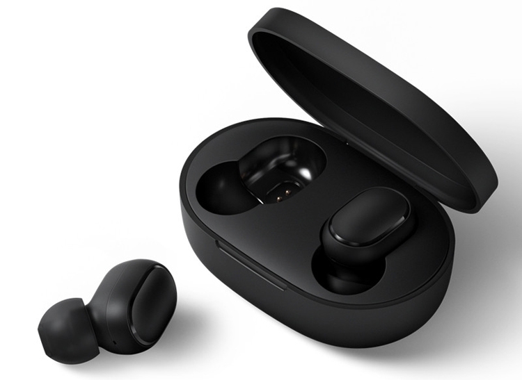 В 13 раз дешевле AirPods: Xiaomi представила беспроводные наушники Redmi AirDots — фото 2