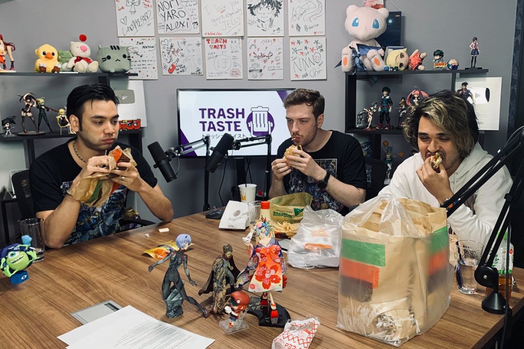 Момент из шоу «Trash Taste»

Источник: GeeXPlus
