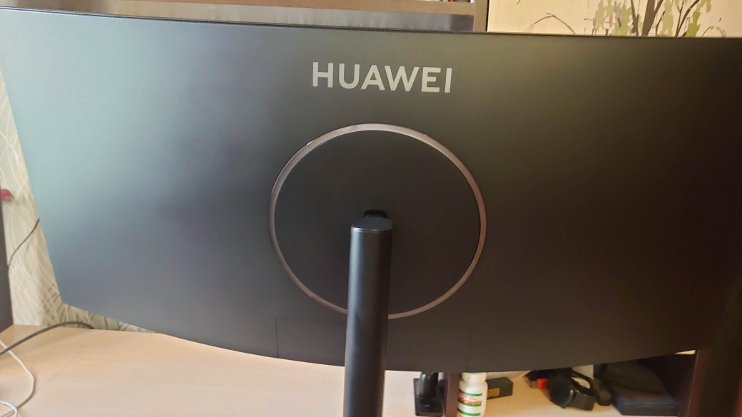 Обзор Huawei MateView GT: изогнутый 3К-монитор для игр с частотой обновления 165 Гц — фото 8