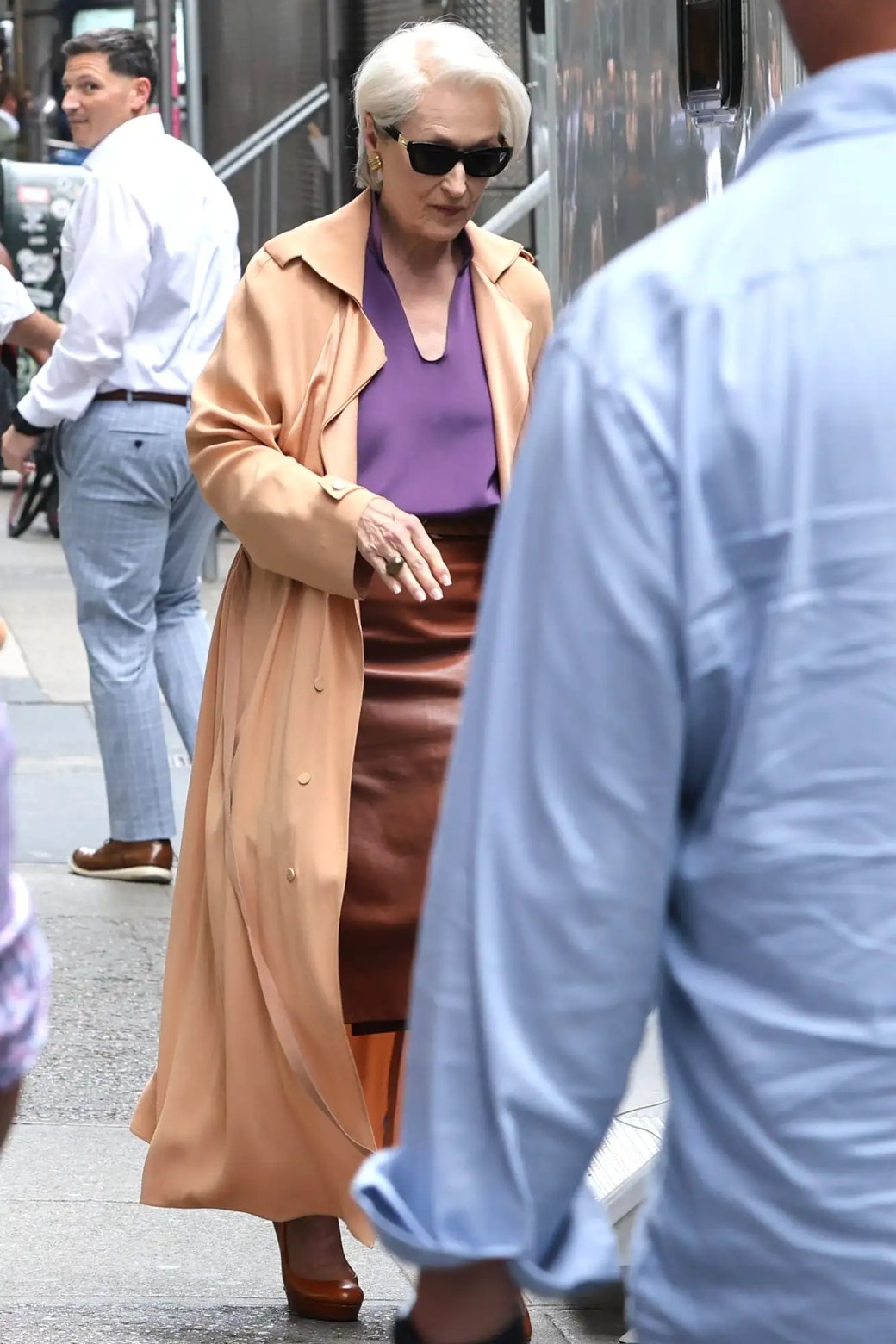 Галерея Мэрил Стрип была замечена на съемках ленты «Дьявол носит Prada» - 3 фото