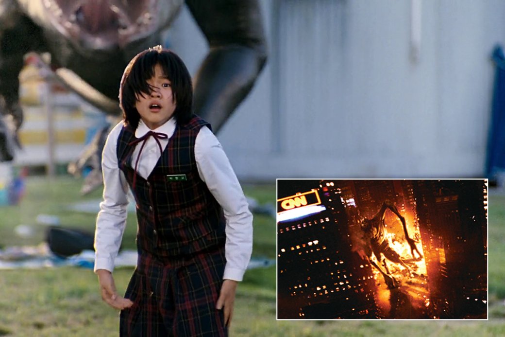 «Вторжение динозавра» vs. «Монстро»
Источник: Showbox / Paramount Pictures