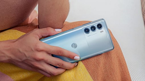 Motorola представила бюджетный флагман Moto G200 на Snapdragon 888+