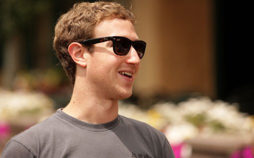 Facebook и Ray-Ban выпустят «умные» очки: без дополненной реальности, но с сюрпризом