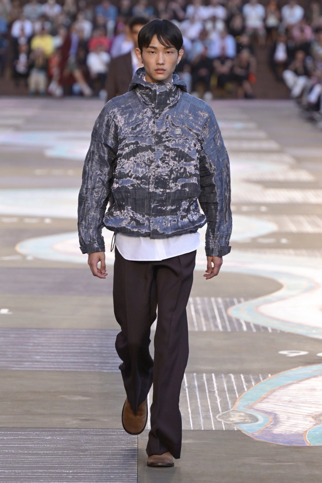 В Париже прошел показ новой коллекции Louis Vuitton, вдохновленной Индией — изображение 1