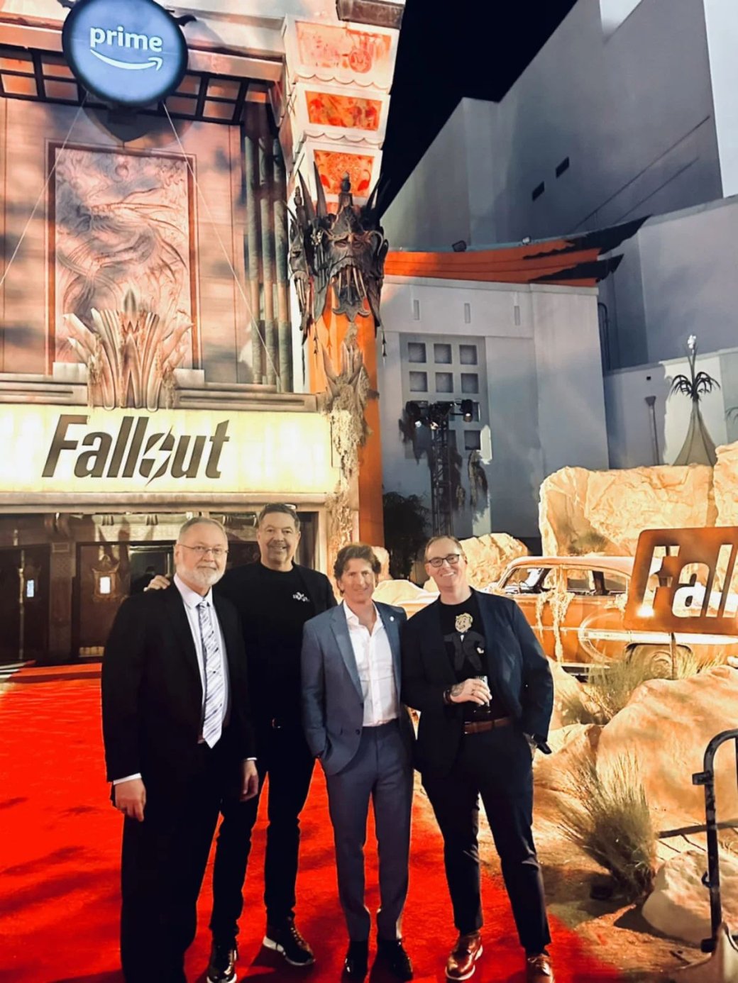 Создатели франшизы Fallout посетили премьеру сериала Amazon — фото 1
