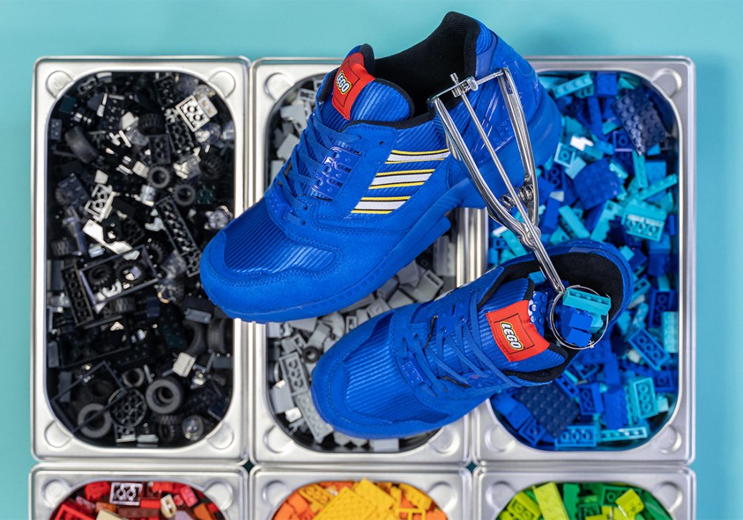 Adidas показал еще шесть пар кроссовок в коллаборации LEGO — изображение 5