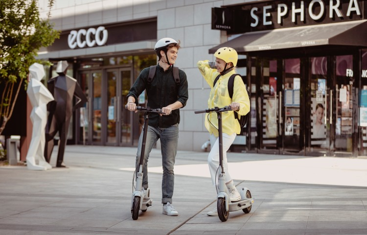 В России вышли электросамокаты Segway-Ninebot KickScooter Max G30 LP и Air T15 — фото 1