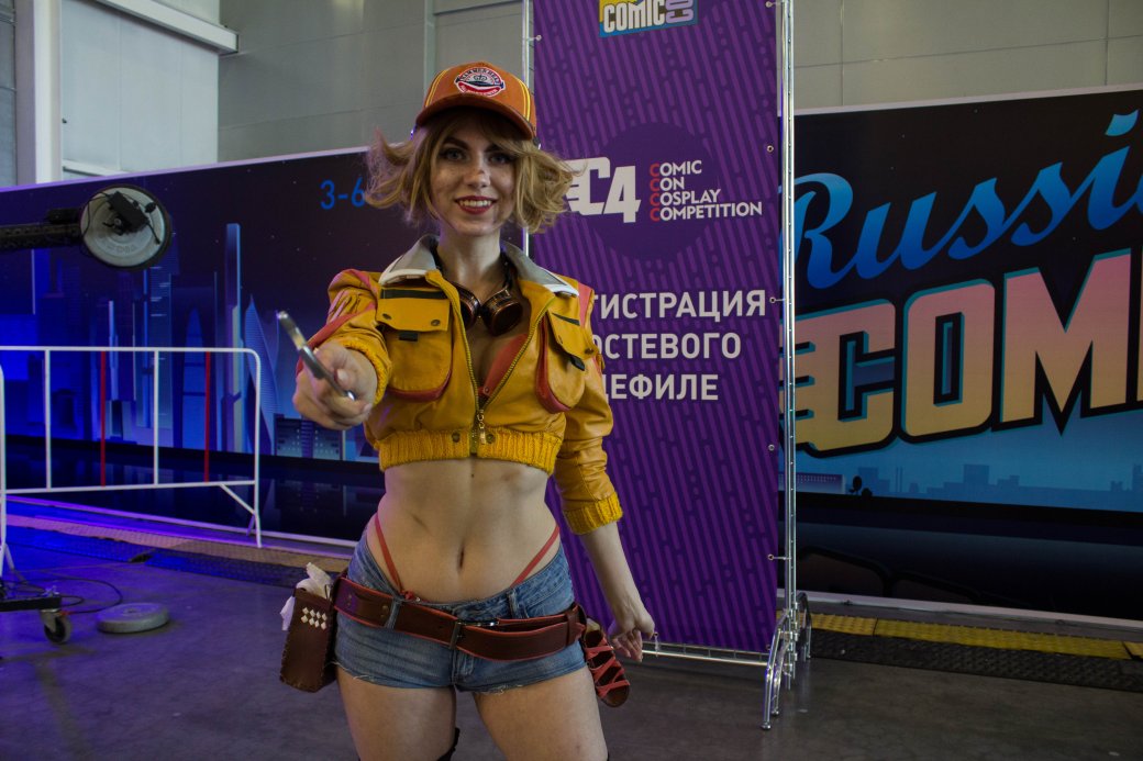 Создатель «Черного плаща», косплей и толпы геймеров. Comic Con Russia и «Игромир» 2019. День 1 — фото 32