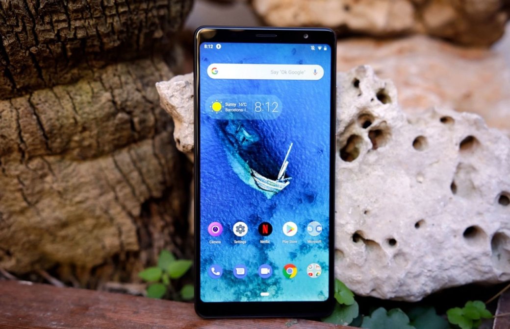 Lenovo показала бюджетный планшетофон Lenovo Tab V7 — фото 1