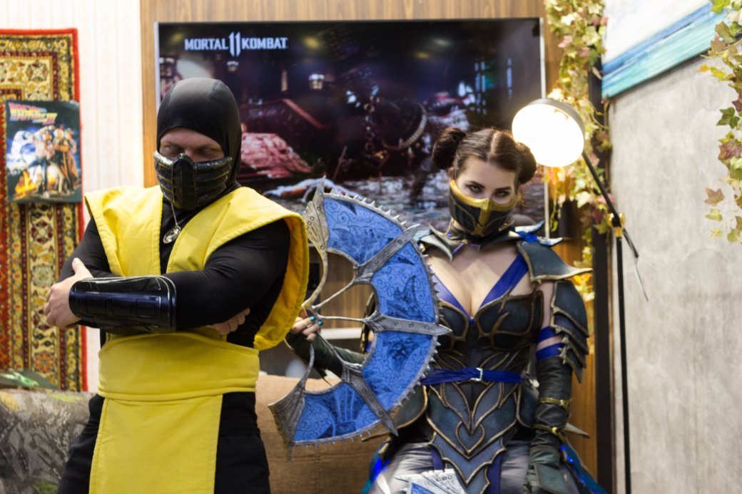 Создатель «Черного плаща», косплей и толпы геймеров. Comic Con Russia и «Игромир» 2019. День 1 — фото 30