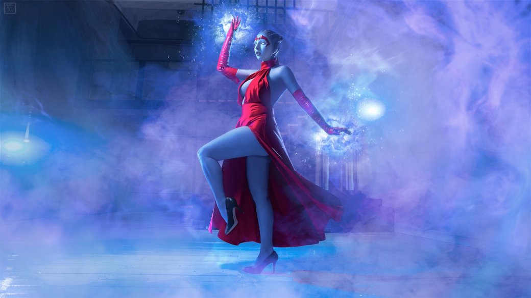 Галерея Модель показала косплей на прекрасную Самару из Mass Effect 2 в красном платье - 4 фото