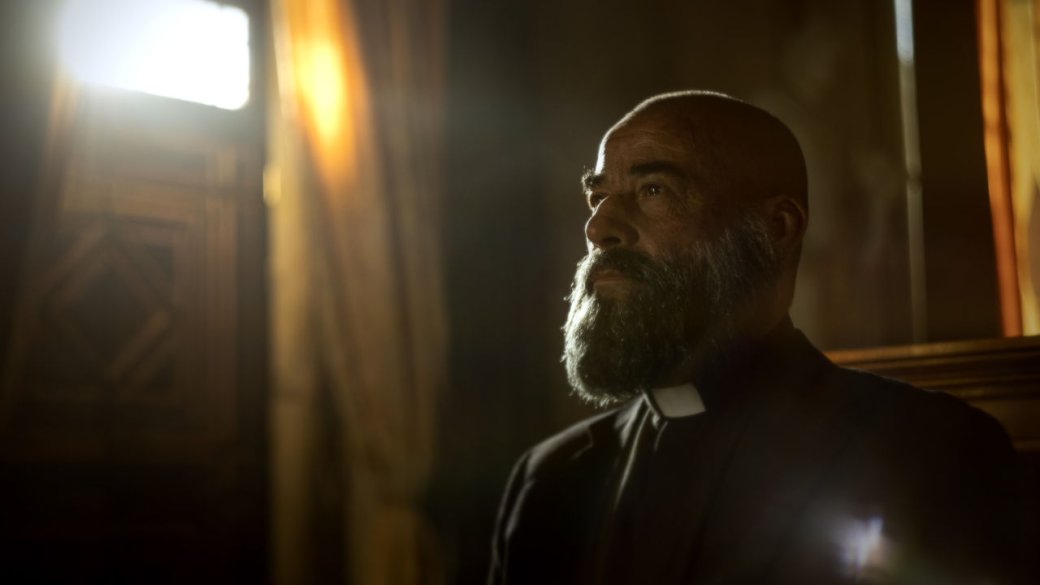 5 причин посмотреть «30 сребреников» — хоррор-сериал от автора «Идеальных незнакомцев» — фото 1