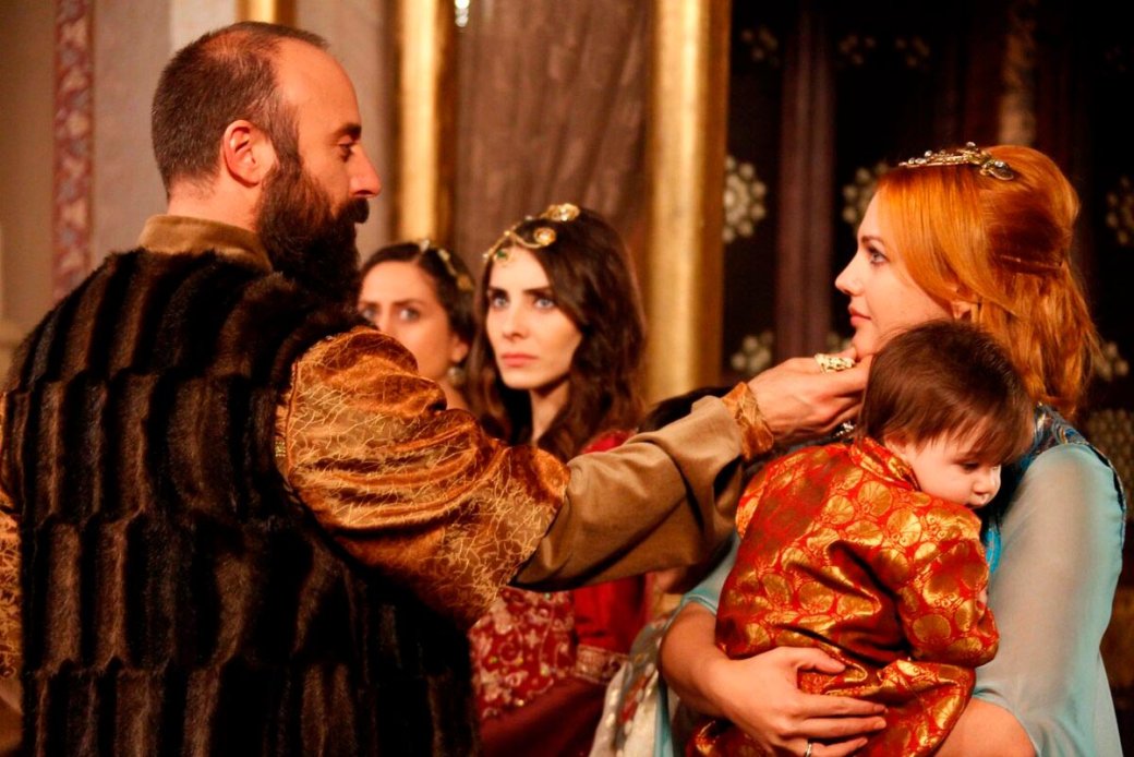 Восточные нравы: лучшие турецкие сериалы с высоким зрительским рейтингом — фото 10
