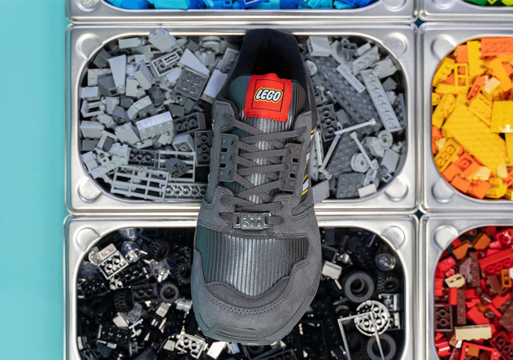Adidas показал еще шесть пар кроссовок в коллаборации LEGO — изображение 3