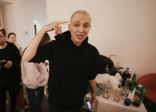 Oxxxymiron и первая часть дневников IMPERIVM TOUR. Что было за кулисами в Питере? — фото 1