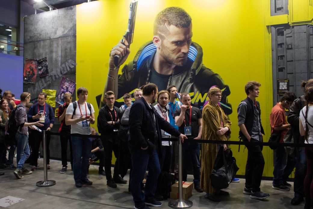 Создатель «Черного плаща», косплей и толпы геймеров. Comic Con Russia и «Игромир» 2019. День 1 — фото 57