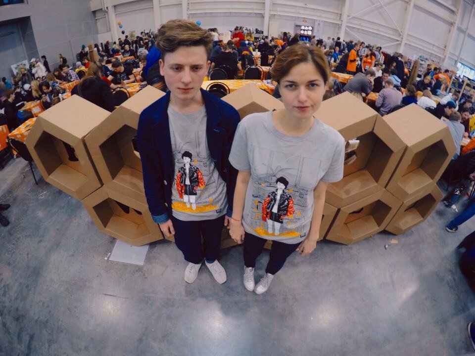 На Comic Con можно купить футболку по мотивам песни Оксимирона — фото 1