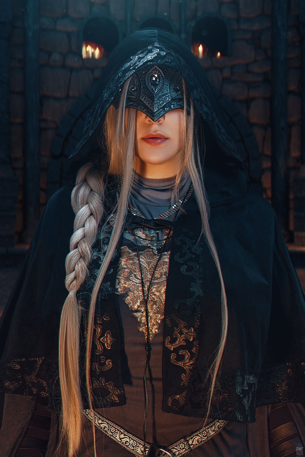 Галерея Косплеерша предстала в образе загадочной Хранительницы огня из Dark Souls 3 - 3 фото
