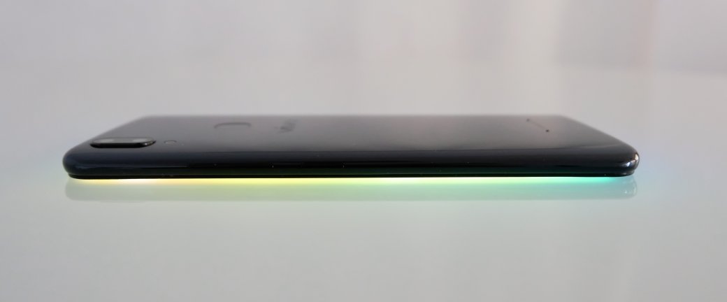 Галерея «Чтоб как у Apple!»: Обзор смартфона Vivo V9 - 1 фото