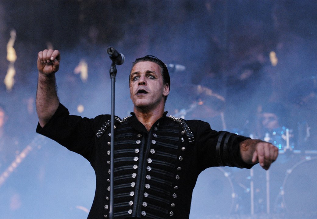 Фронтмен Rammstein Тилль Линдеманн попал в больницу. У него коронавирус — фото 1