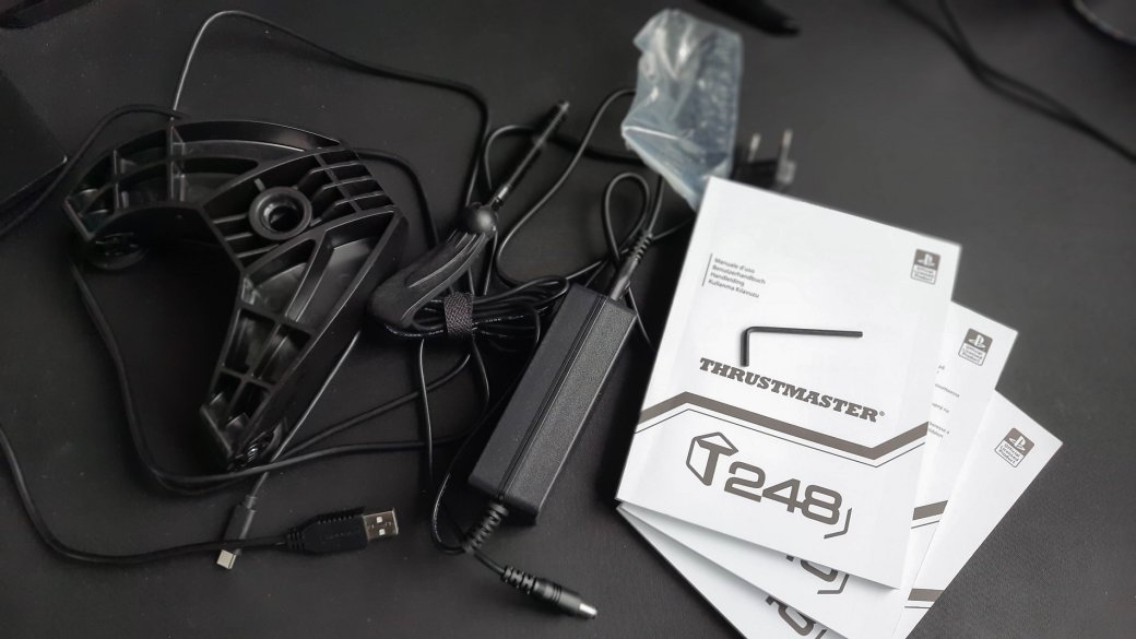 Обзор Thrustmaster T248: игровой руль с дисплеем для ПК и консолей — фото 6