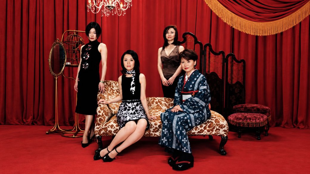 Официальное промо-фото

Источник: CLAMP