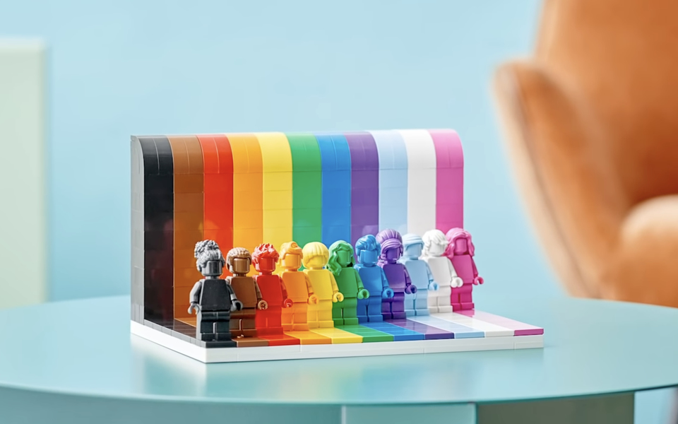 Lego не планирует выпускать в России ЛГБТК-набор «Все прекрасны» — фото 1