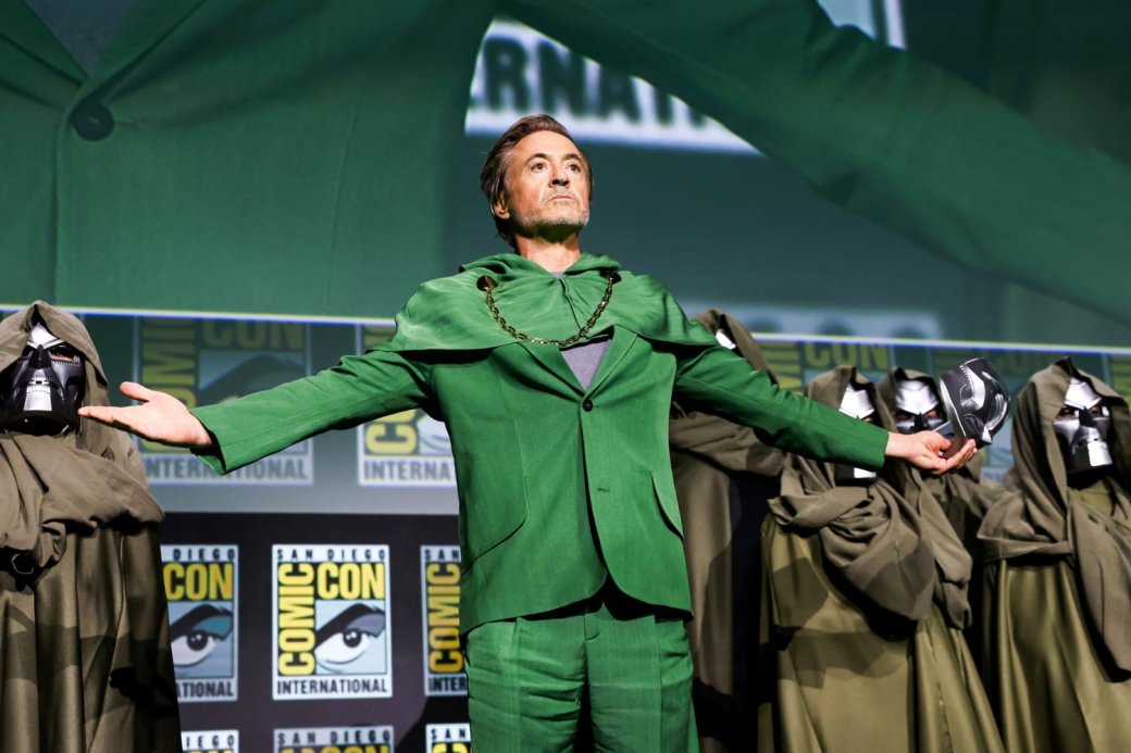 На Comic-Con в Сан-Диего стало известно, что Роберт Дауни Мл. вернётся в MCU, но уже в образе Доктора Дума.

Источник: SDCC