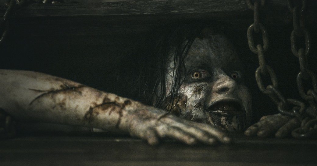 Кадр из фильма «Зловещие мертвецы: Чёрная книга»

Источник: TriStar Pictures