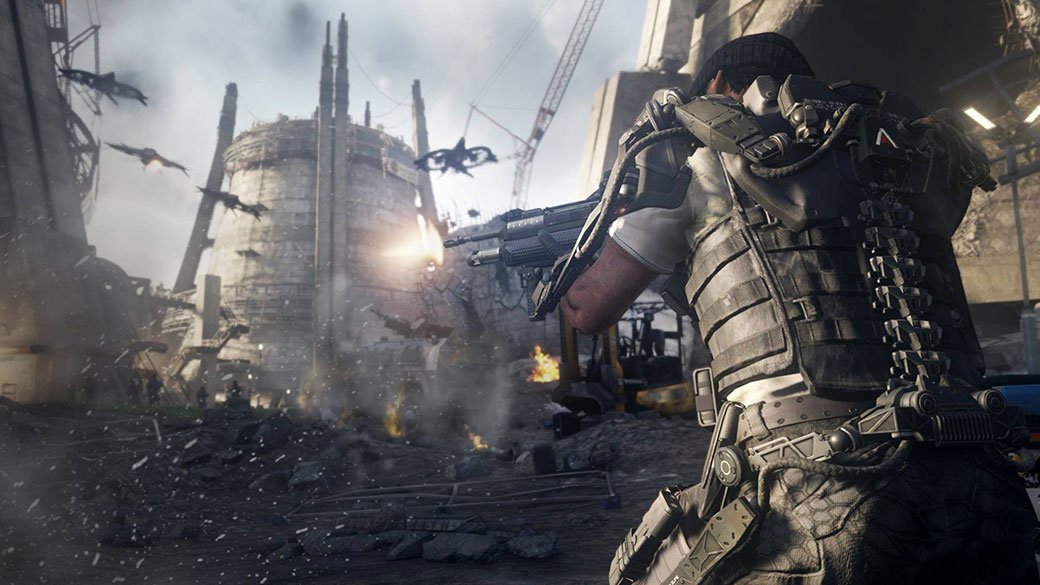 ### Мультиплеер на PC

Многопользовательский режим Call of Duty: Advanced Warfare на PC — это боль и страдания. По крайней мере, на сегодня (5 ноября) решить проблемы с бесконечными обрывами и вылетами разработчикам не удается. Владельцы Day Zero Edition, по словам очевидцев, сталкиваются с ошибками реже, чем те, кто впервые попал в игру вчера. При этом на консолях что нового, что старого поколения никаких глобальных проблем с мультиплеером не замечено. Разработчики обещают исправить все ошибки в ближайшие два-три дня. Но гнев PC-игроков мне вполне понятен.