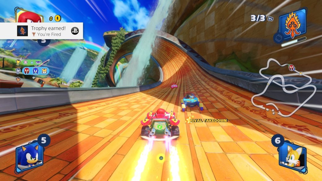 Сами трассы закручены… хочется сказать, как в Mario Kart 8, но Соник бегал по таким петлям в своей самой первой игре.