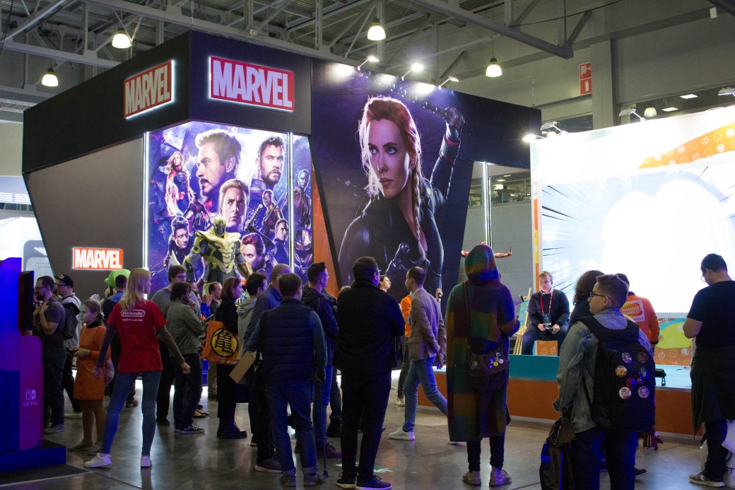 Создатель «Черного плаща», косплей и толпы геймеров. Comic Con Russia и «Игромир» 2019. День 1 — фото 66