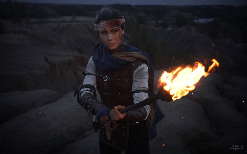 Модель предстала в образе храброй Амиции из игры A Plague Tale: Innocence — изображение 5