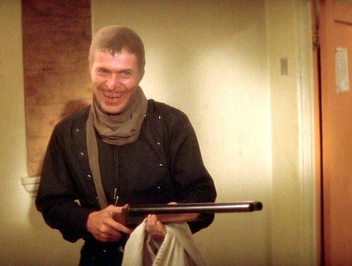 Лучшие роли Уиллема Дефо. От «Святых из Бундока» до «Диких сердцем» — фото 1