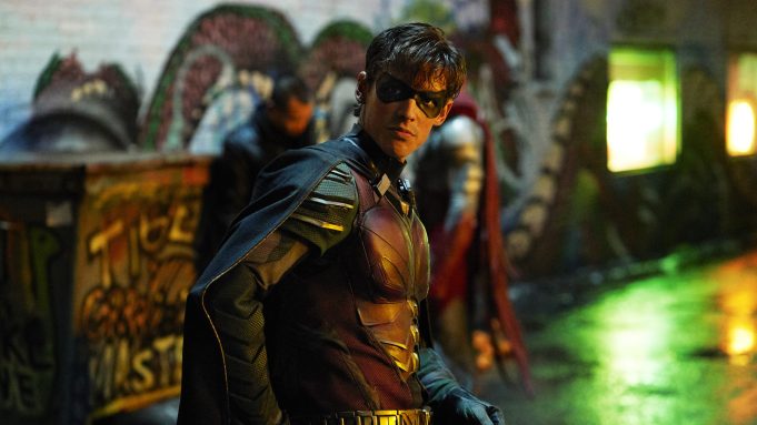 DC Universe выживет! 2 сезон «Титанов» выйдет совсем скоро, «Роковой патруль» переехал на HBO — фото 2
