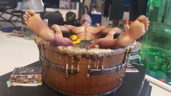 CD Projekt RED подарила журналистам Геральта в ванне — фото 5