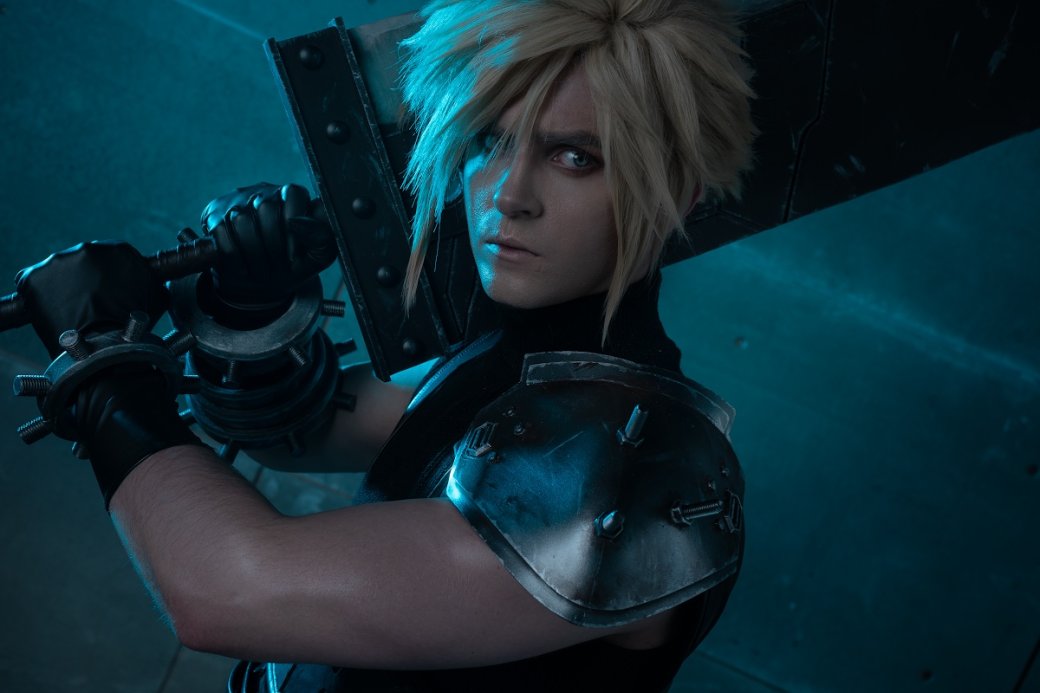 Россиянин косплеит Клауда Страйфа из Final Fantasy VII — фото 1