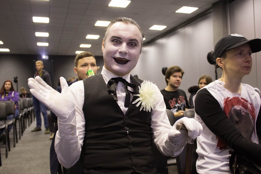 Встреча с «Канобу», Дмитрий Глуховский, Ник Перумов. Comic Con Russia и «Игромир» 2019. День 4 — фото 3