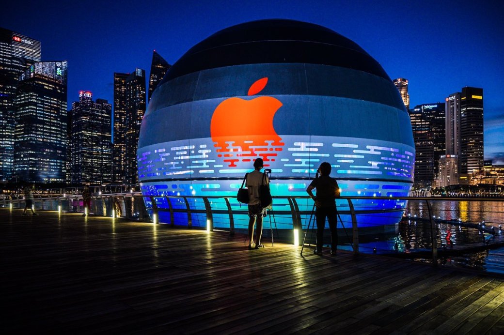 Фото дня: плавающий магазин-шар Apple Store в Сингапуре — фото 4
