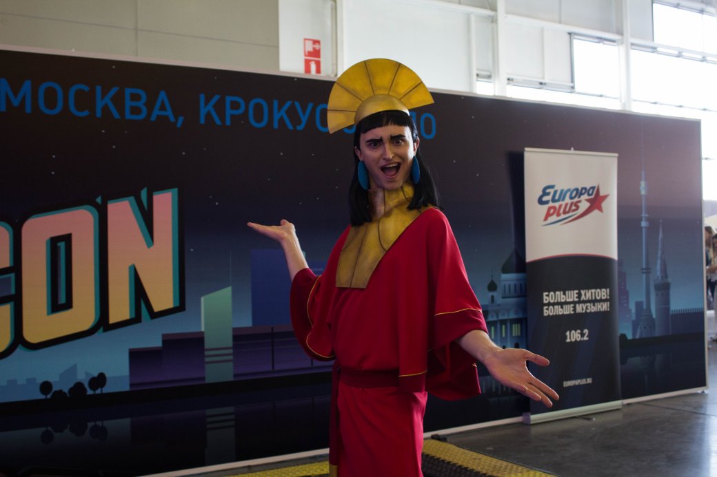 Создатель «Черного плаща», косплей и толпы геймеров. Comic Con Russia и «Игромир» 2019. День 1 — фото 31