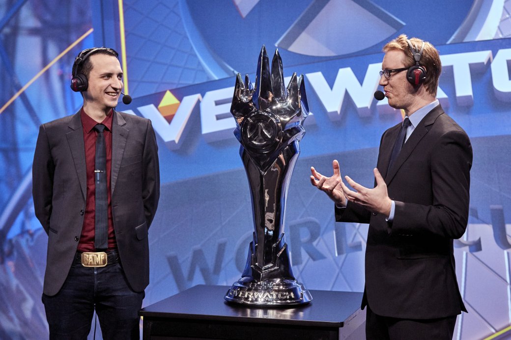 Нынешний трофей Overwatch League
