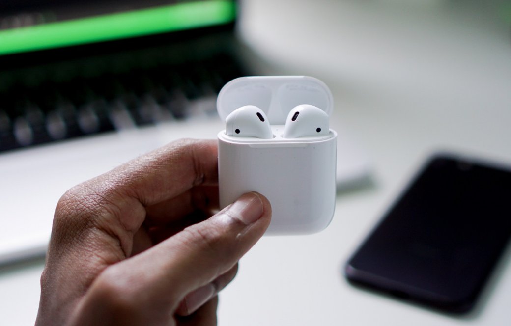 Раскрыты цены и подробности беспроводных наушников Apple AirPods 2 и Qi-зарядки AirPower — фото 1