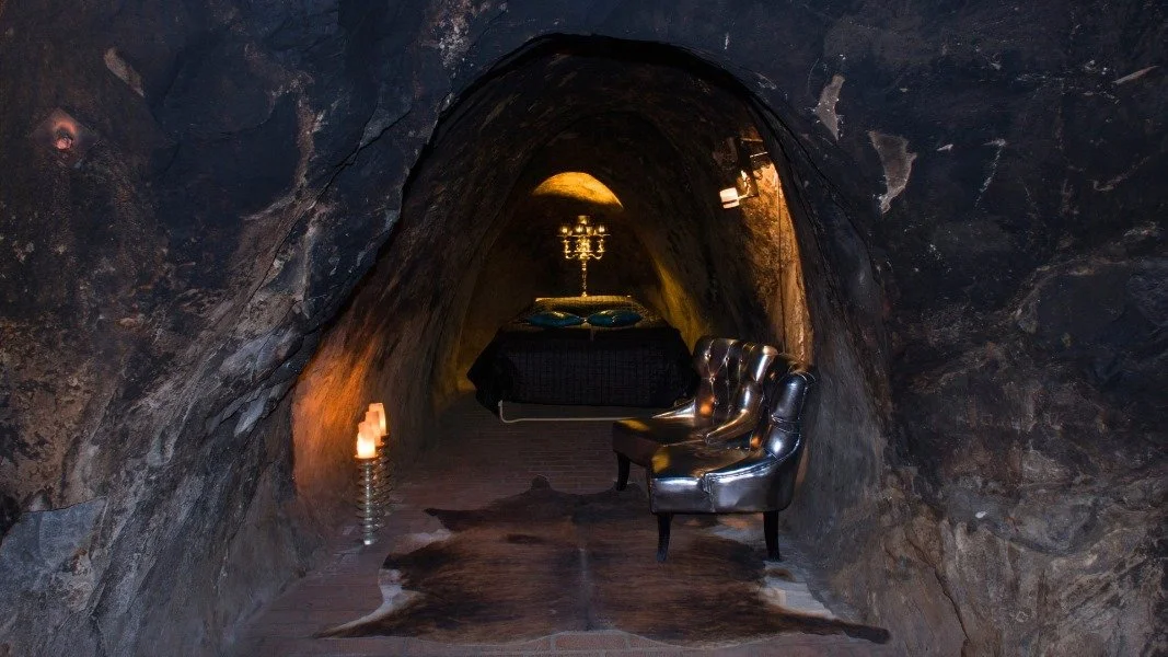 Shades of Black - кадр 14