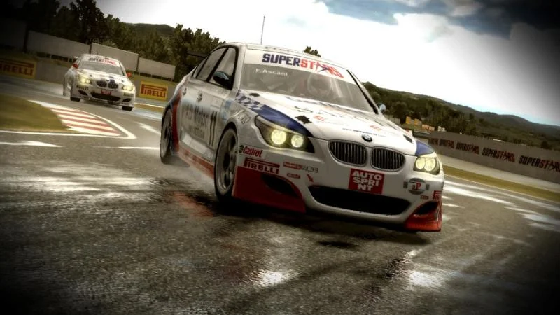 Superstars V8 Racing - кадр 1