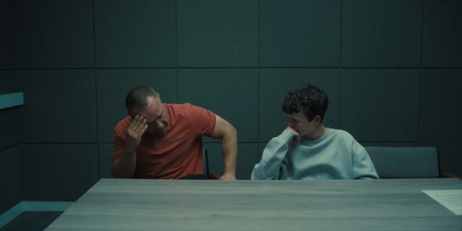 «Переходный возраст» (Adolescence) - кадр 1