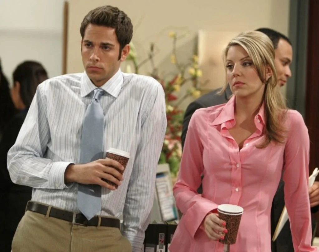 «Клава, давай!» (Less Than Perfect) - кадр 1